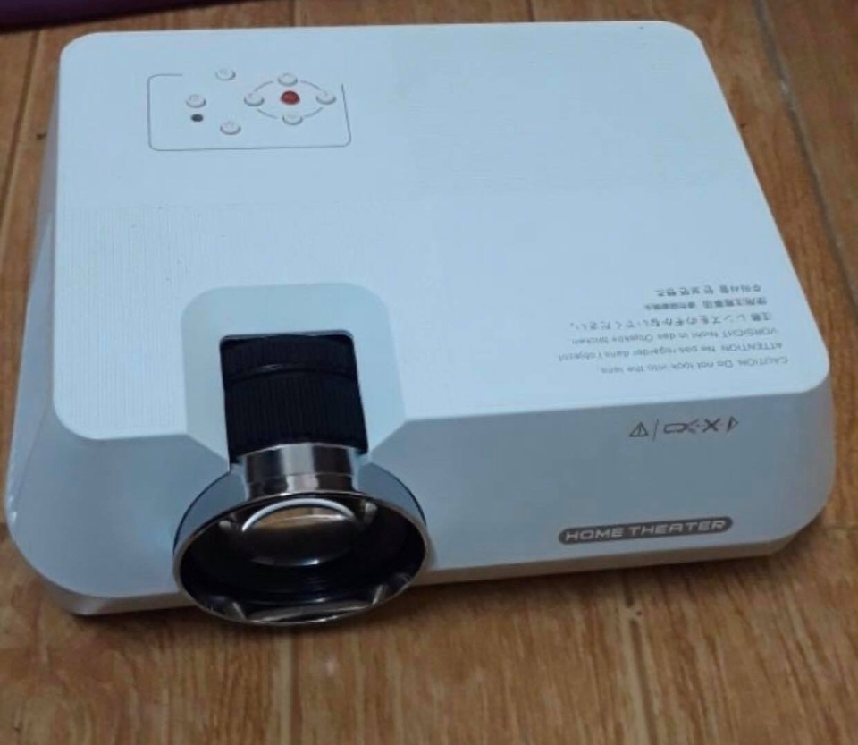 Rạp phim đóng cửa, giới trẻ đổ xô đi mua máy chiếu trong mùa dịch Covid-19 - 2 Rạp phim đóng cửa, giới trẻ đổ xô đi mua máy chiếu trong mùa dịch Covid-19 - 2