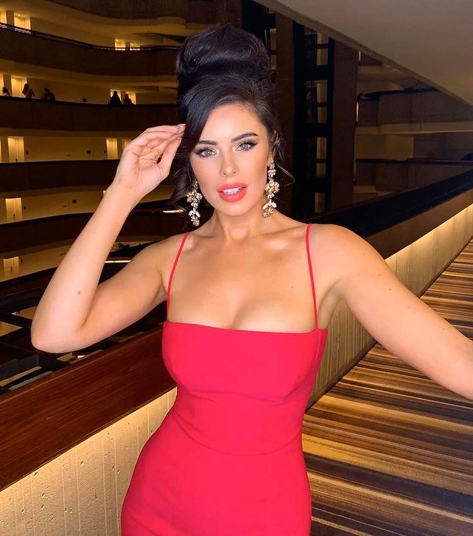 Hoàng Thuỳ: “8 năm làm nghề người mẫu, tôi cảm thấy rất cô đơn” - 10