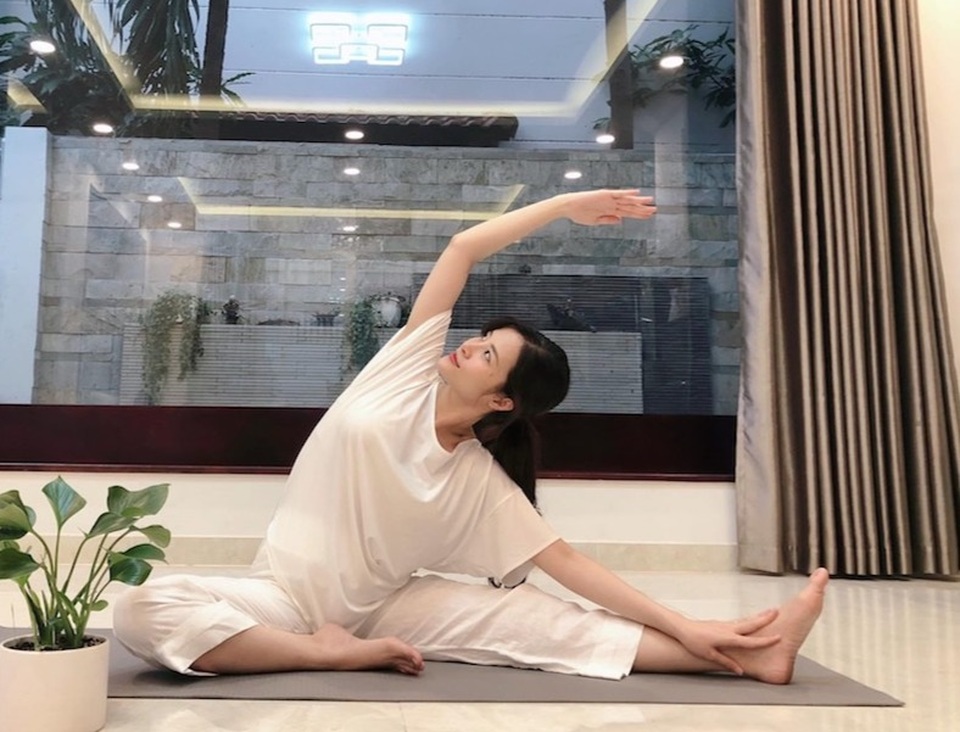 Đan Trường cởi trần, khoe cơ bắp với tạo hình cổ trang - 9 Đan Trường cởi trần, khoe cơ bắp với tạo hình cổ trang - 9