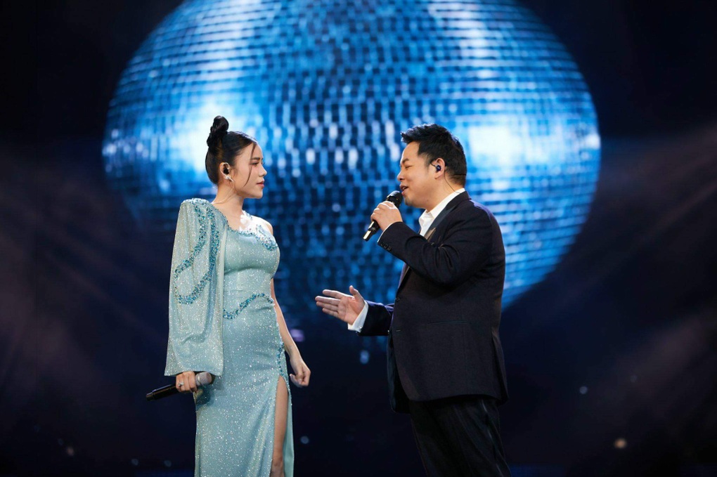 Ca sĩ Hồng Gấm: Được anh Quang Lê chỉ dạy, tôi tự tin hơn khi hát bolero - 1 Ca sĩ Hồng Gấm: Được anh Quang Lê chỉ dạy, tôi tự tin hơn khi hát bolero - 1