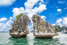 Tìm phương án xử lý sạt trượt hòn Trống Mái trên vịnh Hạ Long