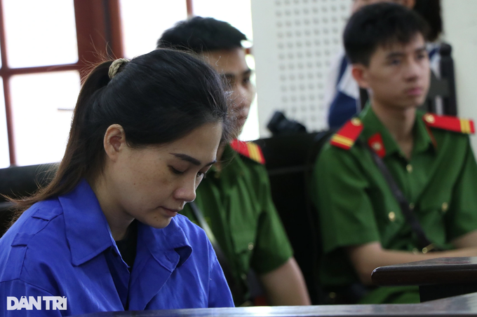 Thiếu phụ xinh đẹp khiến 3 người đàn ông mất hơn 4,1 tỷ đồng - 3 Thiếu phụ xinh đẹp khiến 3 người đàn ông mất hơn 4,1 tỷ đồng - 3