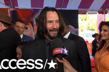 Keanu Reeves lịch lãm dự sự kiện