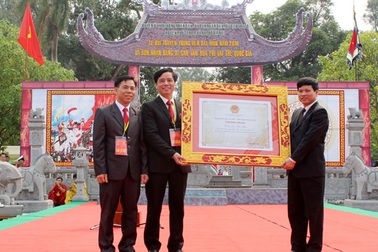 Lễ hội đền Hát Môn nhận bằng Di sản văn hoá phi vật thể quốc gia