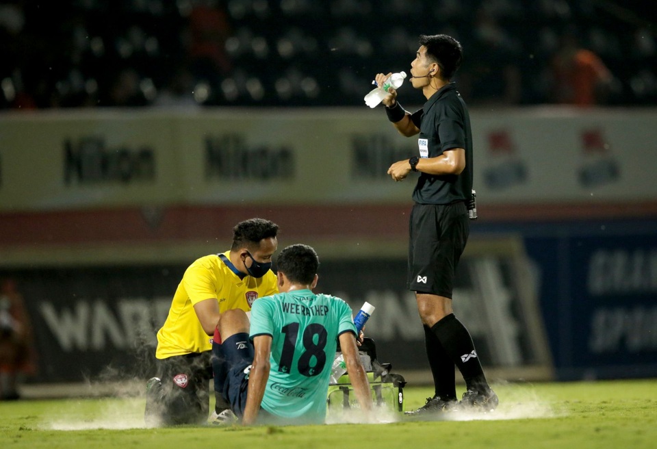 Đội bóng của Văn Lâm kiện trọng tài sau trận thua ở Thai-League - 1