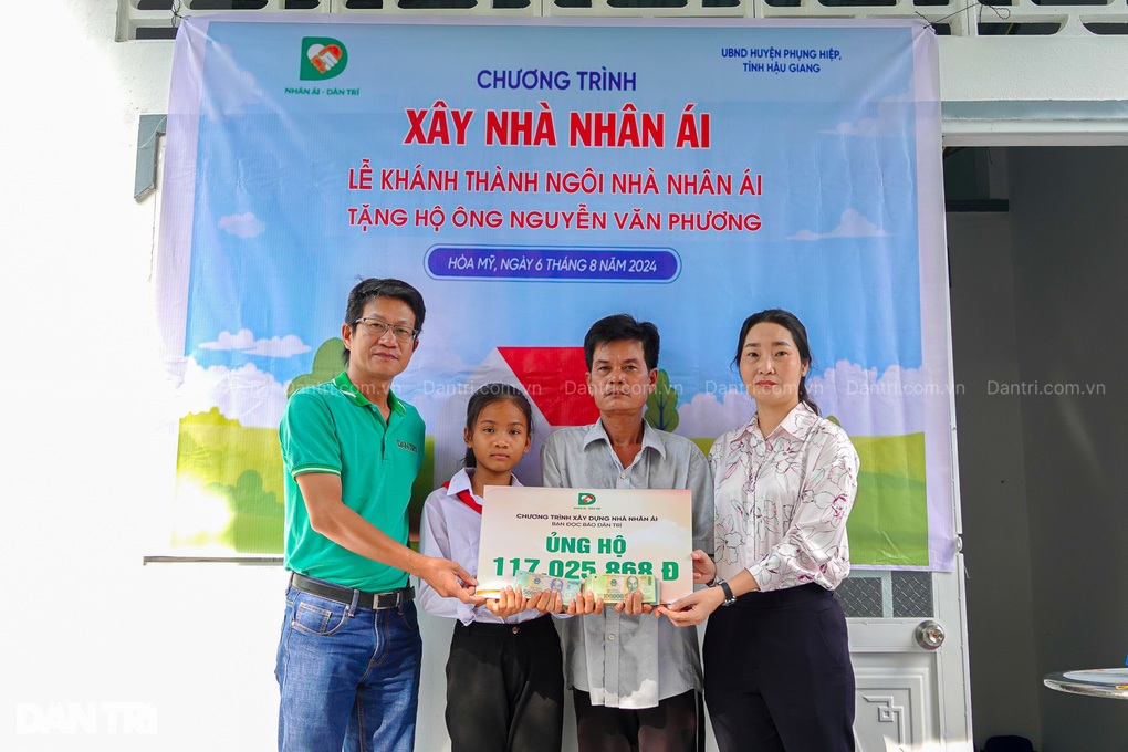Báo Dân trí khánh thành 2 ngôi nhà Nhân ái ở Đồng bằng sông Cửu Long - 1 Báo Dân trí khánh thành 2 ngôi nhà Nhân ái ở Đồng bằng sông Cửu Long - 1