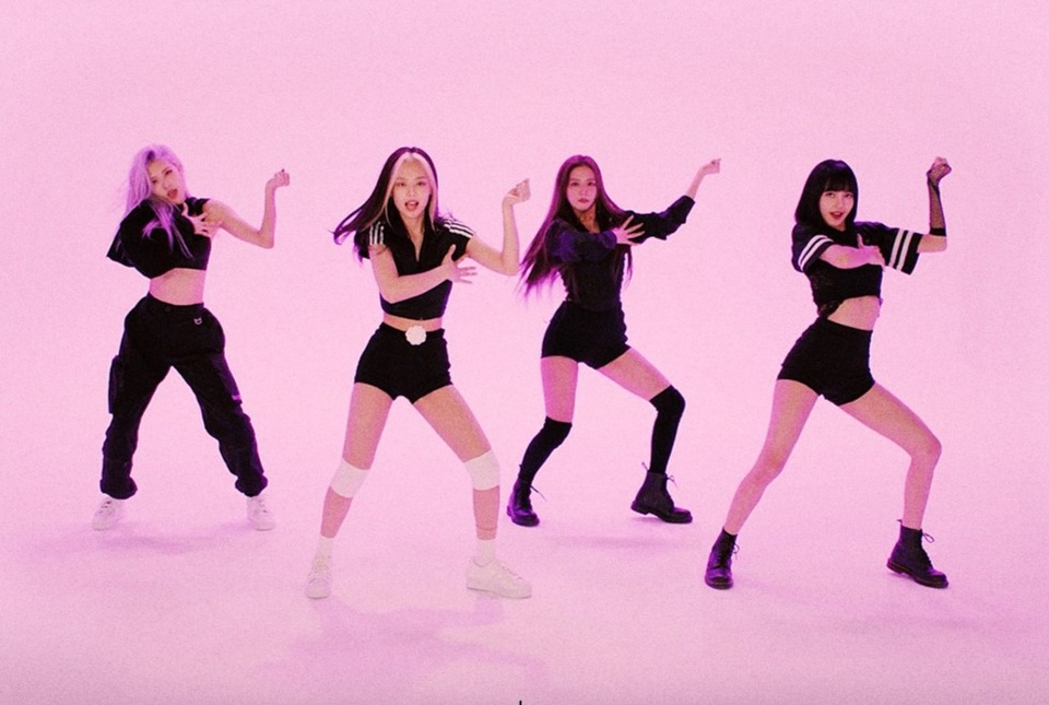 Vì sao Blackpink trở thành các cô gái vàng trong làng đồ hiệu? - 3 Vì sao Blackpink trở thành các cô gái vàng trong làng đồ hiệu? - 3