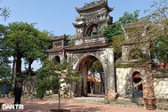 Linh thiêng ngôi đền nơi cửa biển