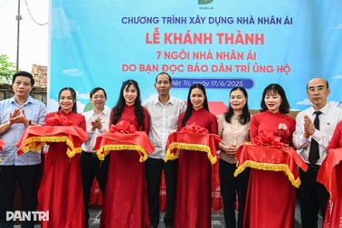 Khánh thành 7 nhà Nhân ái, ấm lòng người nghèo vùng đất Tổ Phú Thọ