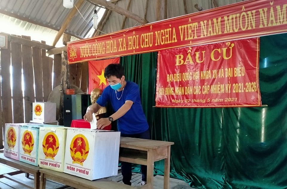 Cử tri nơi cổng trời kỳ vọng vào đại biểu trúng cử nhiệm kỳ tới - 8 Cử tri nơi cổng trời kỳ vọng vào đại biểu trúng cử nhiệm kỳ tới - 8