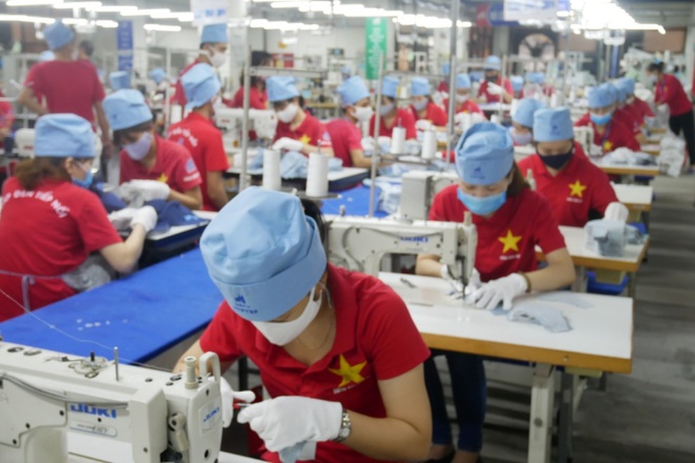 Việt Nam thành nhà xuất khẩu hàng may mặc lớn thứ 2 thế giới - 1 Việt Nam thành nhà xuất khẩu hàng may mặc lớn thứ 2 thế giới - 1