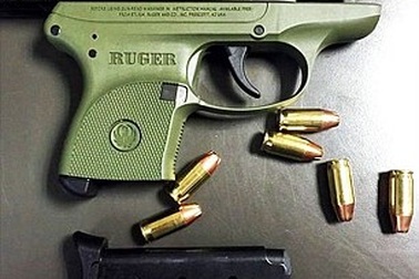 Sốc với những món đồ bị giữ lại ở sân bay trong năm 2015