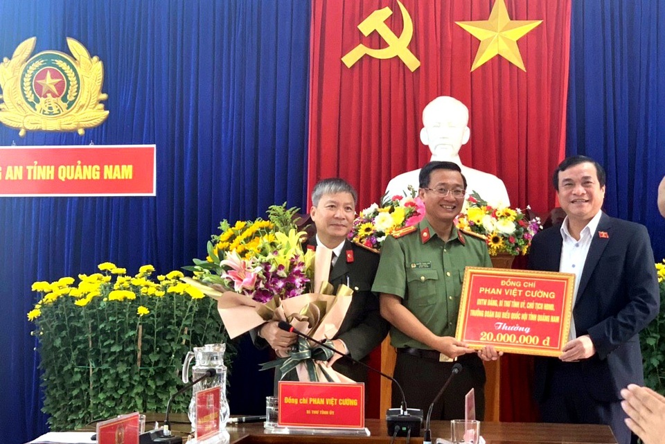 Vụ mạo danh công an lừa đảo 500 tỷ: Hơn 100 nghìn thông tin tài khoản bị đánh cắp - 5 Vụ mạo danh công an lừa đảo 500 tỷ: Hơn 100 nghìn thông tin tài khoản bị đánh cắp - 5