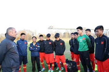 HLV Graechen không ngại lịch thi đấu của U19 Việt Nam