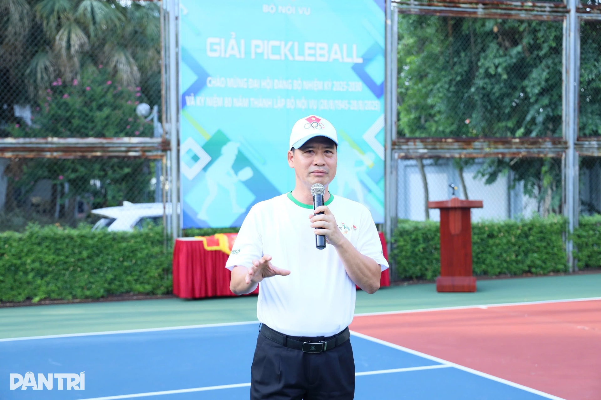 Cán bộ, công chức hào hứng tranh tài tại giải Pickleball Bộ Nội vụ - 2 Cán bộ, công chức hào hứng tranh tài tại giải Pickleball Bộ Nội vụ - 2