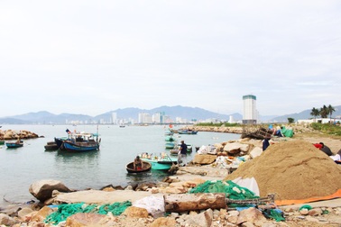 Khánh Hòa “dọa” chấm dứt hoạt động dự án lấn Vịnh Nha Trang