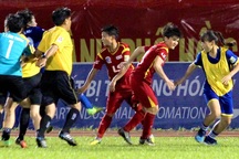 Cận cảnh màn loạn đả giữa hai đội nữ TPHCM và Than Khoáng Sản Việt Nam