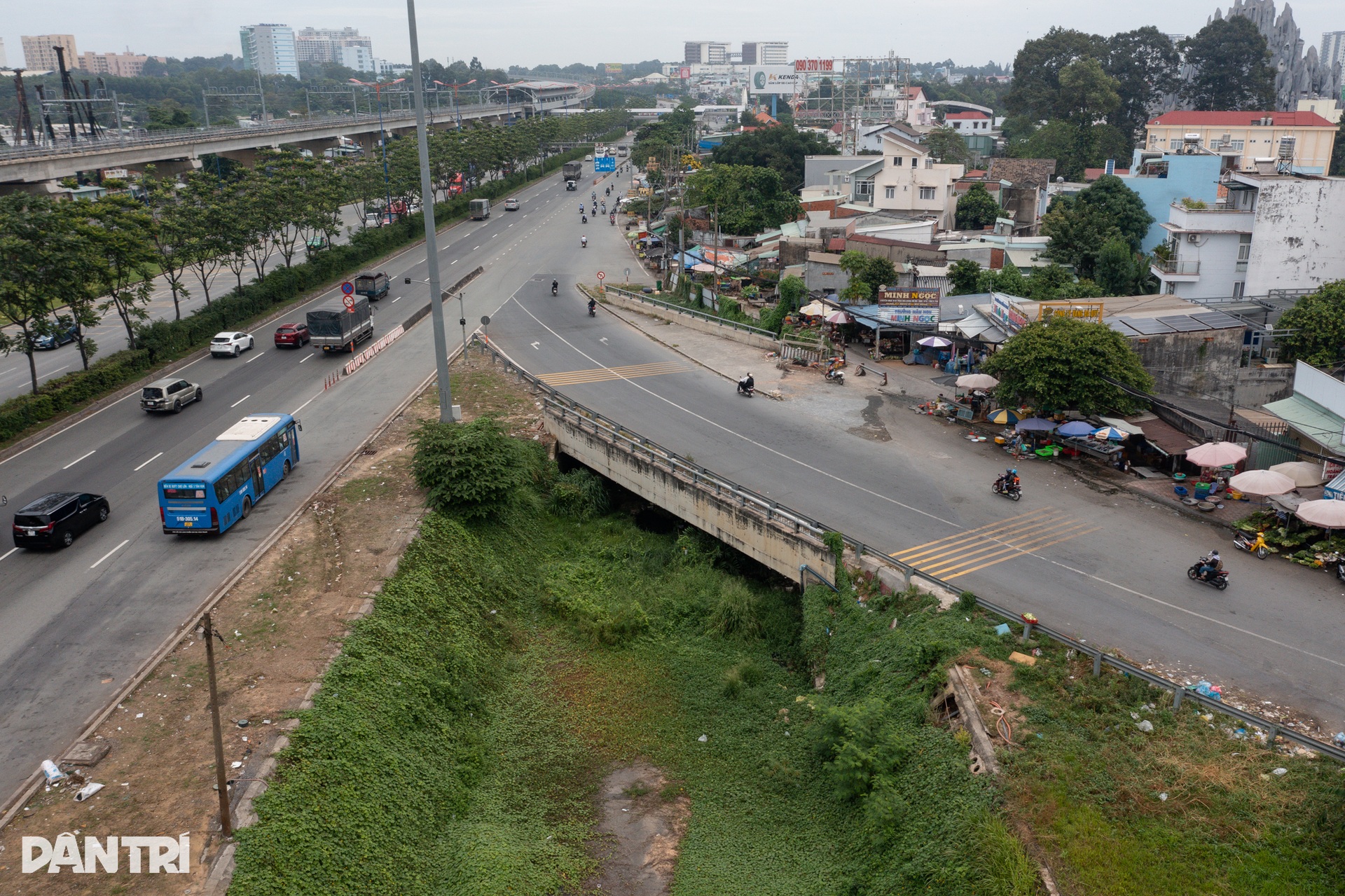 Hầm chui ở cửa ngõ phía Đông TPHCM dang dở sau 8 năm thi công - 7 Hầm chui ở cửa ngõ phía Đông TPHCM dang dở sau 8 năm thi công - 7
