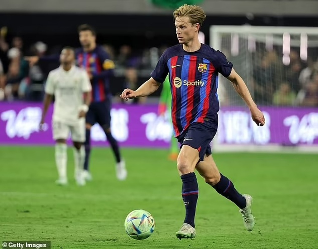 Barcelona nổi giận khi De Jong từ chối gia nhập Man Utd - 2 Barcelona nổi giận khi De Jong từ chối gia nhập Man Utd - 2