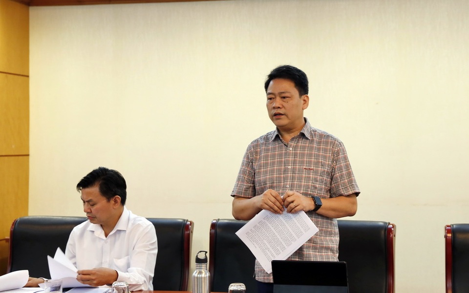 Đề xuất tăng giá thu gom rác thải, giảm dần ngân sách bao cấp - 1 Đề xuất tăng giá thu gom rác thải, giảm dần ngân sách bao cấp - 1