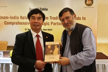 Ra mắt sách 'Hồ Chí Minh với Ấn Độ' tại New Delhi và Kolkata
