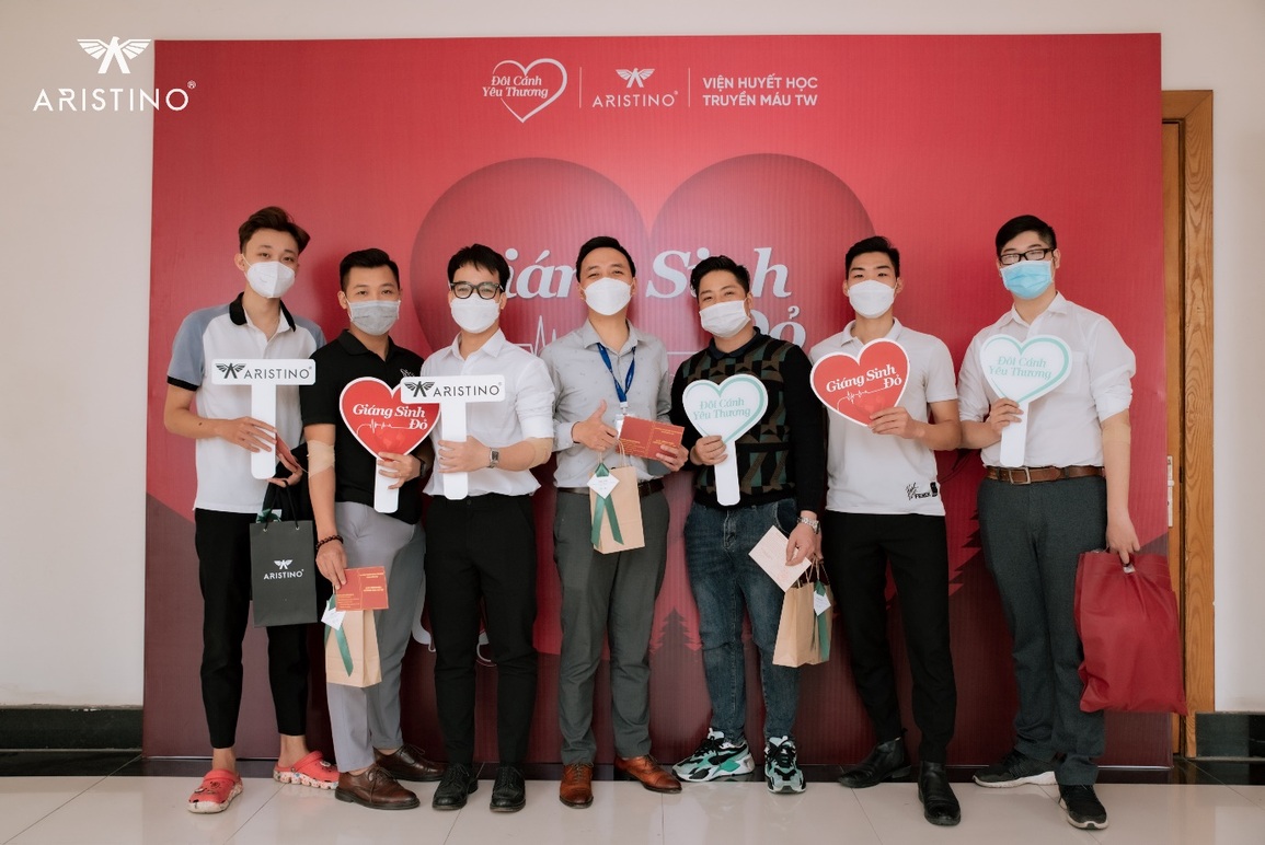 Aristino đem Đôi Cánh Yêu Thương sưởi ấm Giáng sinh đỏ - 4 Aristino đem Đôi Cánh Yêu Thương sưởi ấm Giáng sinh đỏ - 4