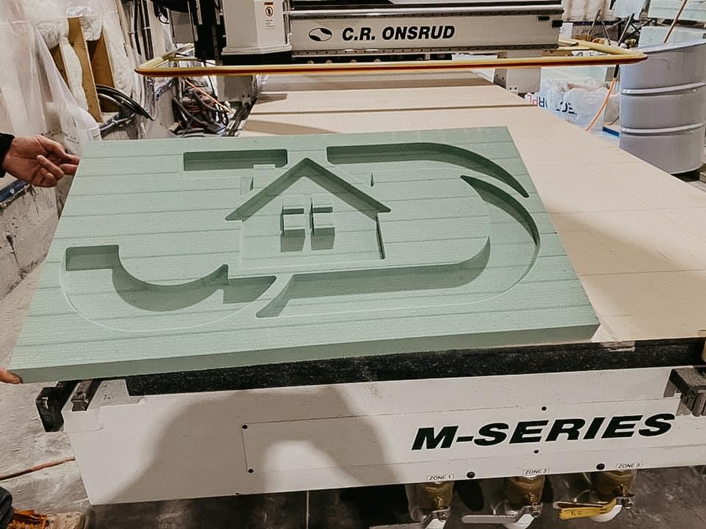 Nhà chống được bão làm từ hơn 600.000 chai nhựa tái chế - 6