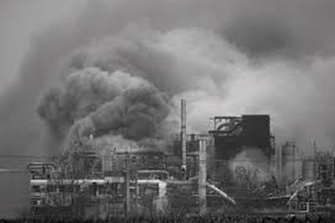 Lệ thuộc FDI gia công, Việt Nam có thể bước vào "bẫy giá trị thấp"