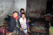 Bà ăn xin nuôi mộng học chữ cho cháu