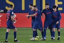 Hạ Villarreal, Atletico bỏ xa Barcelona và Real Madrid
