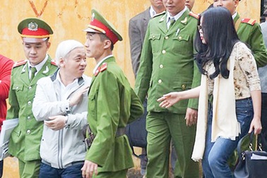 Cảnh sát bảo vệ và những câu chuyện về đại gia "ngã ngựa"