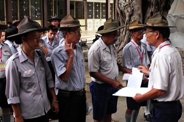 Phật tử tuổi cao vẫn nhiệt tình tiếp sức mùa thi