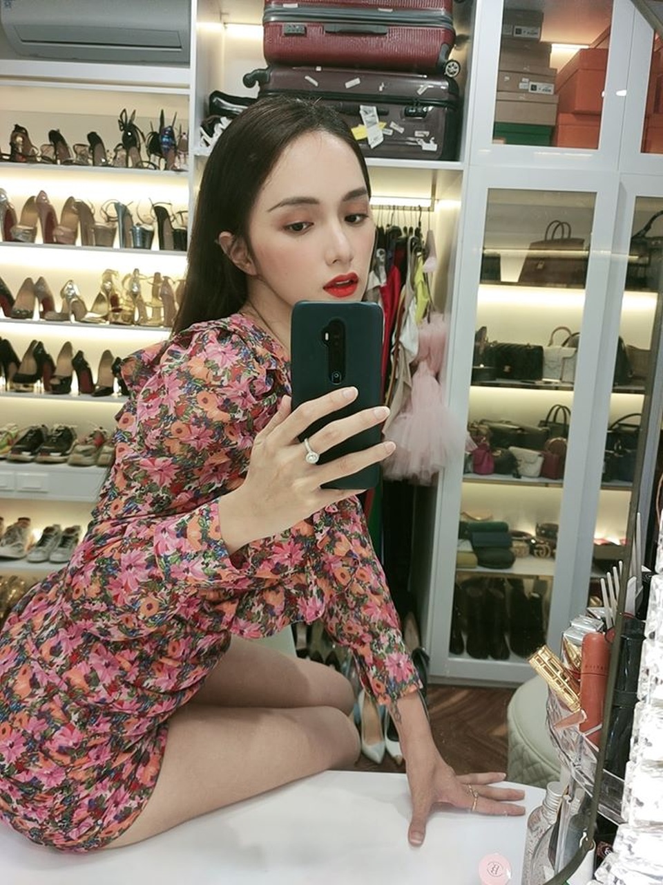 Khối tài sản đáng ngưỡng mộ của Hoa hậu Hương Giang ở tuổi 29 - 16 Khối tài sản đáng ngưỡng mộ của Hoa hậu Hương Giang ở tuổi 29 - 16
