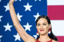 Katy Perry quyên góp hơn 222 triệu đồng cho kế hoạch hoá gia đình