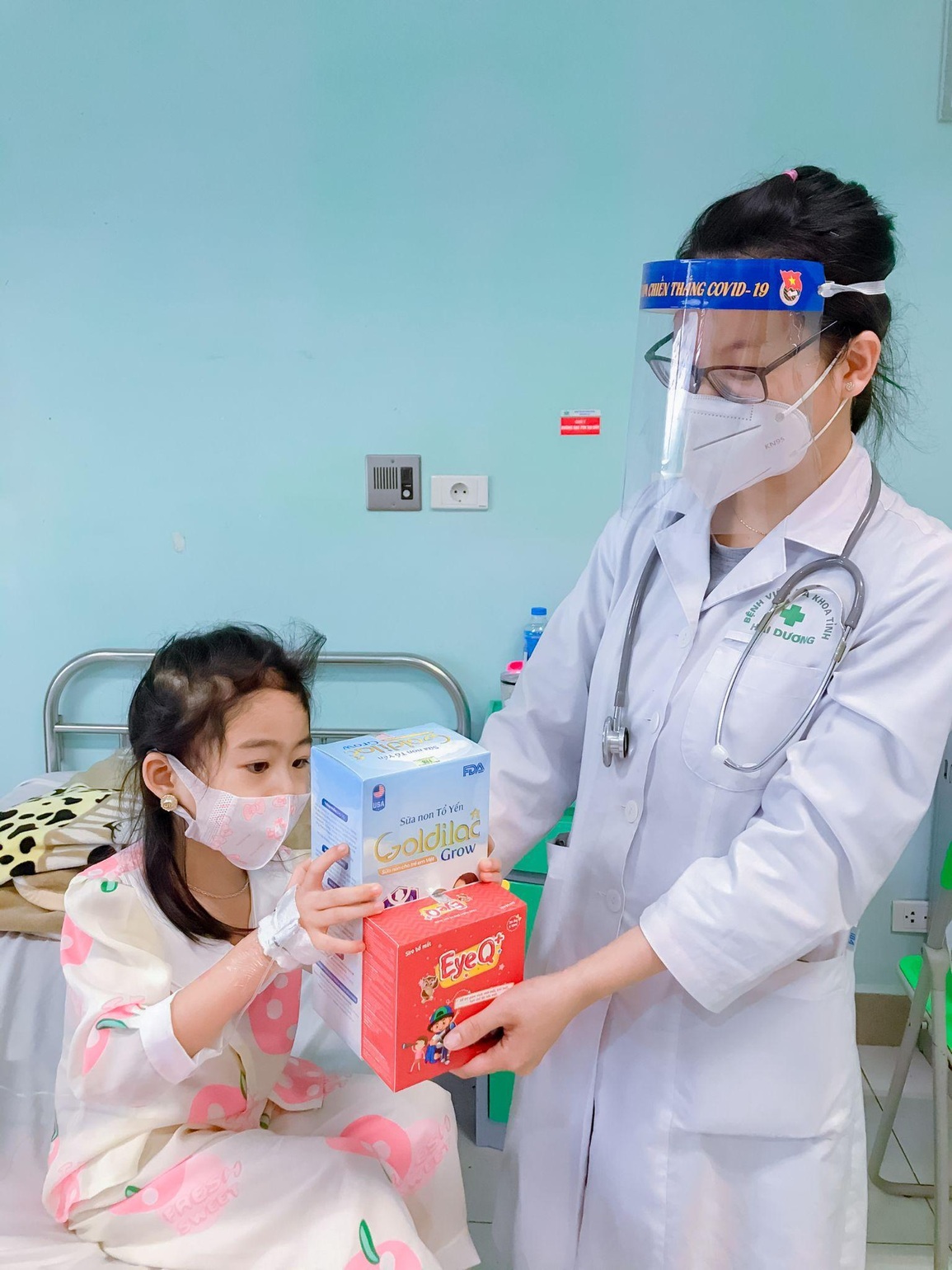 Vì mầm xanh Việt Nam - trao tặng 1400 ly sữa Goldilac Grow tới trẻ em có hoàn cảnh khó khăn - 1