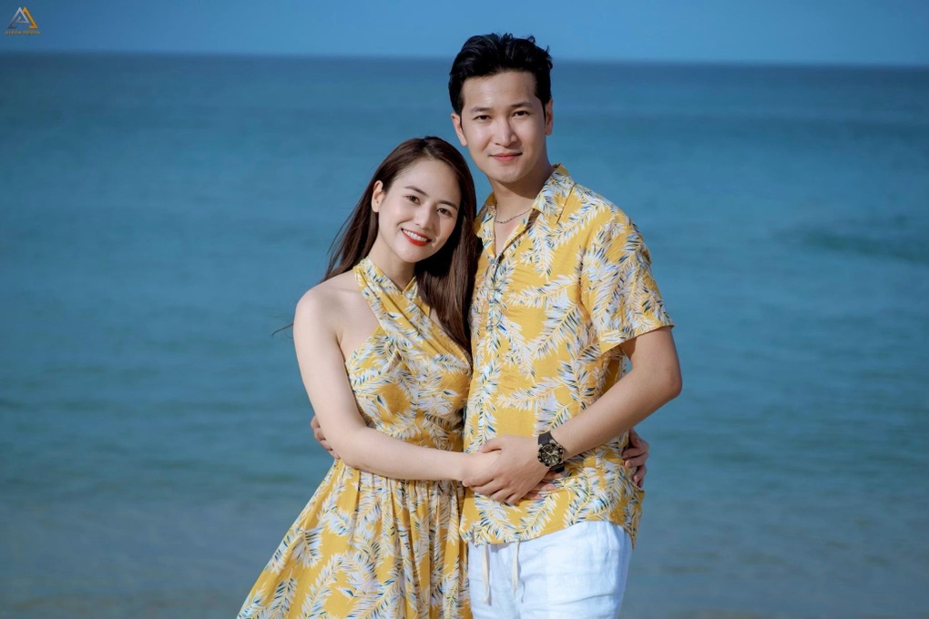 Đời thực khác trên phim của mỹ nhân vào vai gái làng chơi trong Độc đạo - 12 Đời thực khác trên phim của mỹ nhân vào vai gái làng chơi trong Độc đạo - 12