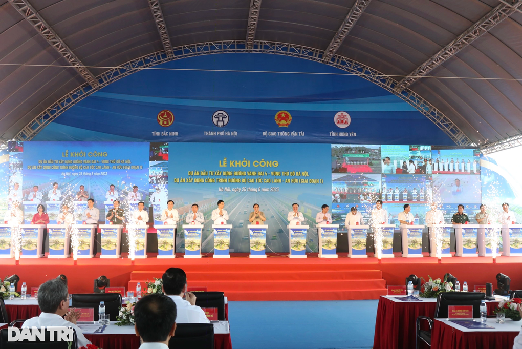 Thủ tướng Phạm Minh Chính phát lệnh khởi công dự án Vành đai 4 Vùng thủ đô - 5 Thủ tướng Phạm Minh Chính phát lệnh khởi công dự án Vành đai 4 Vùng thủ đô - 5