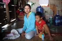 Học sinh lớp 1 bị thầy giáo đấm vào mặt, phải nhập viện