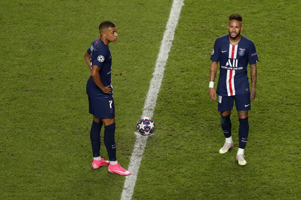 Đánh bại PSG, Bayern Munich lần thứ sáu vô địch Champions League - 2 Đánh bại PSG, Bayern Munich lần thứ sáu vô địch Champions League - 2