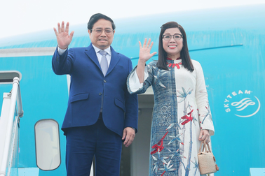 Thủ tướng Phạm Minh Chính lên đường thăm chính thức Australia