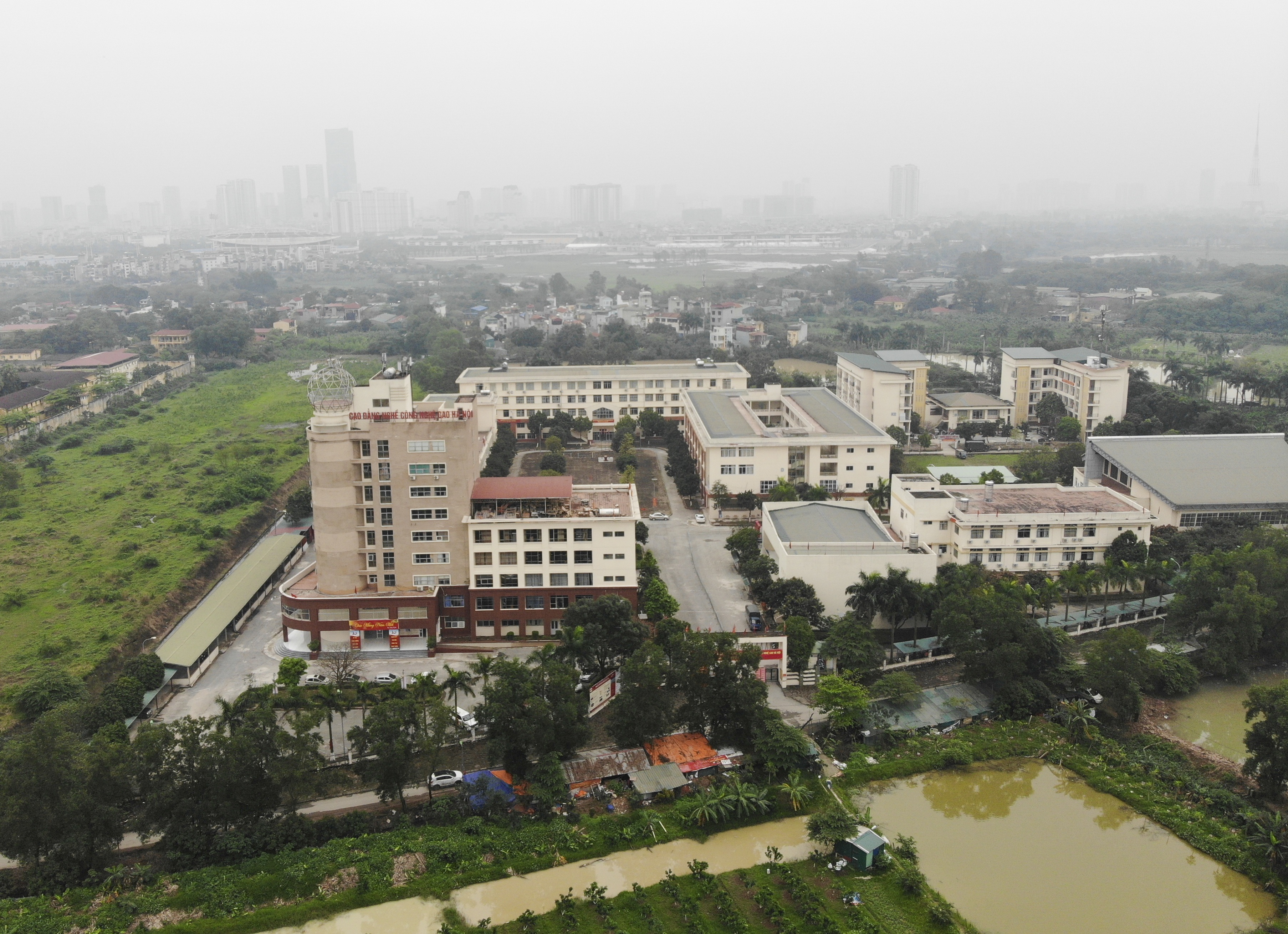 Toàn cảnh 3 khu cách ly mới, đáp ứng gần 1 vạn người ở Hà Nội - 13 Toàn cảnh 3 khu cách ly mới, đáp ứng gần 1 vạn người ở Hà Nội - 13