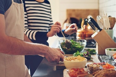 Ở nhà vẫn vui: 20 mẹo nhỏ để tránh buồn chán khi cách ly xã hội