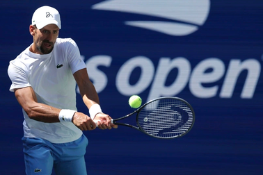 Djokovic cân bằng kỷ lục của Nadal, hướng tới chức vô địch US Open