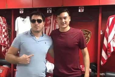 Muangthong thất bại khó tin, người đại diện Văn Lâm buông lời đả kích