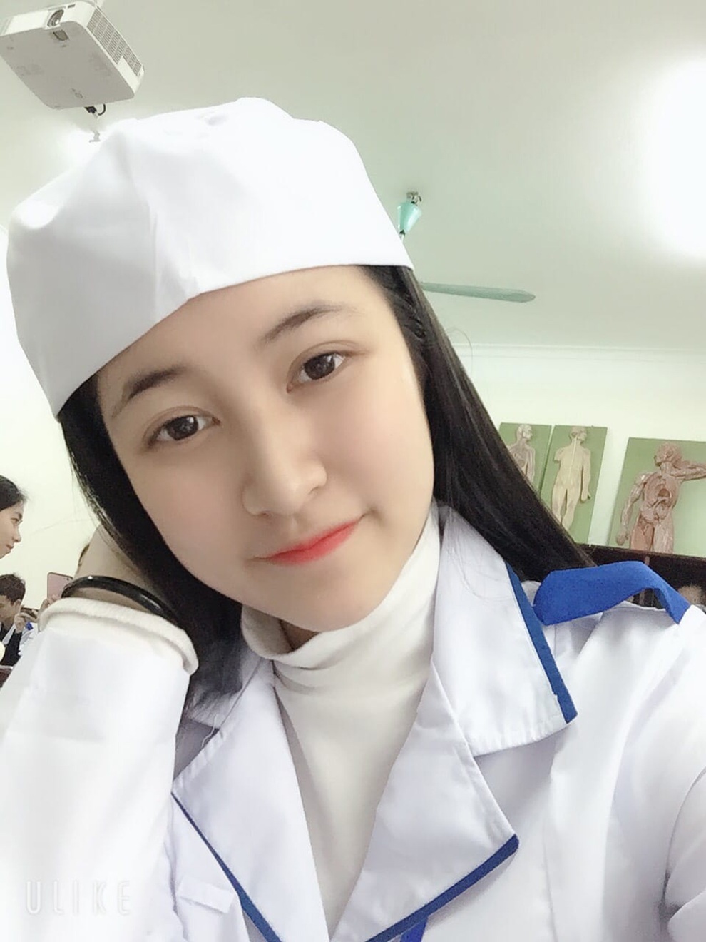 Nữ sinh ngành Y sở hữu nhan sắc ngọt ngào như kẹo - 1