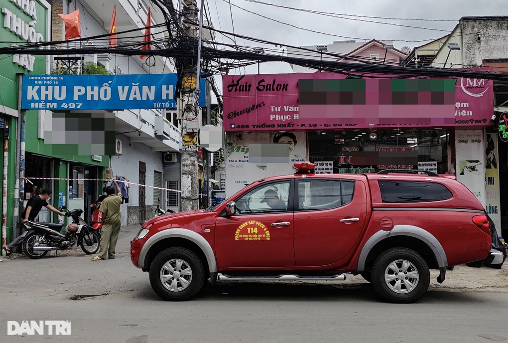 Hàng xóm nỗ lực cứu 3 người thiệt mạng trong vụ cháy ở TPHCM - 4