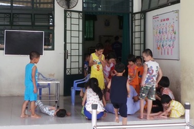 Bàng hoàng lời kể của một trẻ nhiễm HIV từng bị bạo hành