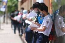 Vì sao học sinh, sinh viên không được mua BHYT hộ gia đình?