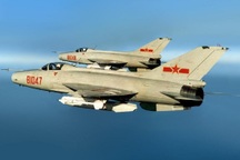 Máy bay chiến đấu Trung Quốc dồn dập áp sát Đài Loan