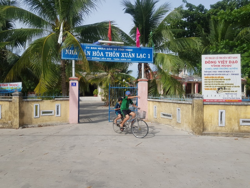 Khánh Hòa: Học sinh phải học nhờ Nhà văn hóa vì thiếu phòng học - 3 Khánh Hòa: Học sinh phải học nhờ Nhà văn hóa vì thiếu phòng học - 3